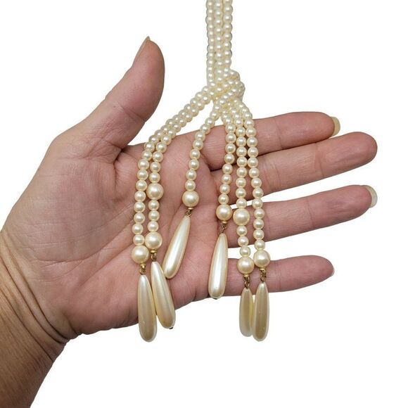 Vintage Signed Liz Claiborne Multi Strand Faux Pearl Tassel Lariat Necklace - Picture 3 of 14